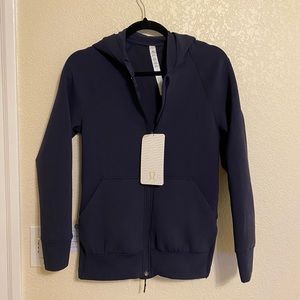 LULULEMON // jacket 💫